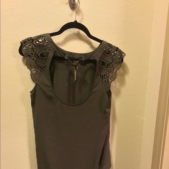 Army green blouse - Picture 2 of 4